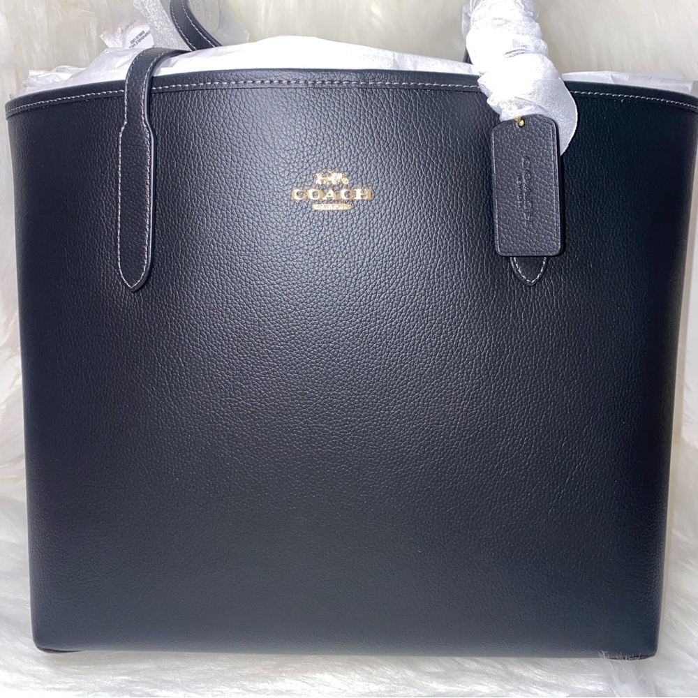 Coach 🖤 leather Tote bag New